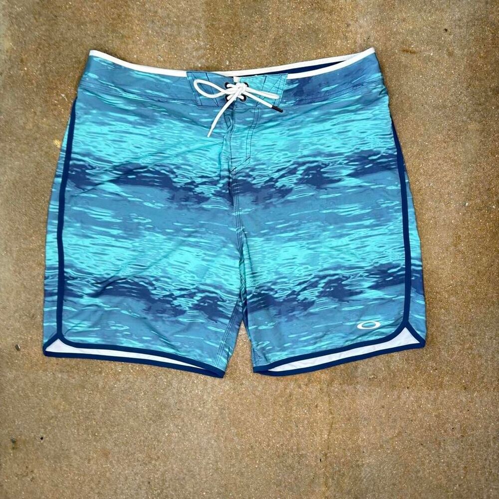 Oakley Performance Fit Board Shorts Mens 38 Blue Water Print Swim Trunks Surf